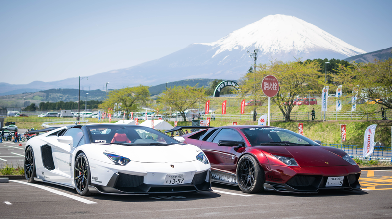 Illustration for article titled This Parking Lot Party Reveals Just How Wild Japan's Tuner Scene Can Get